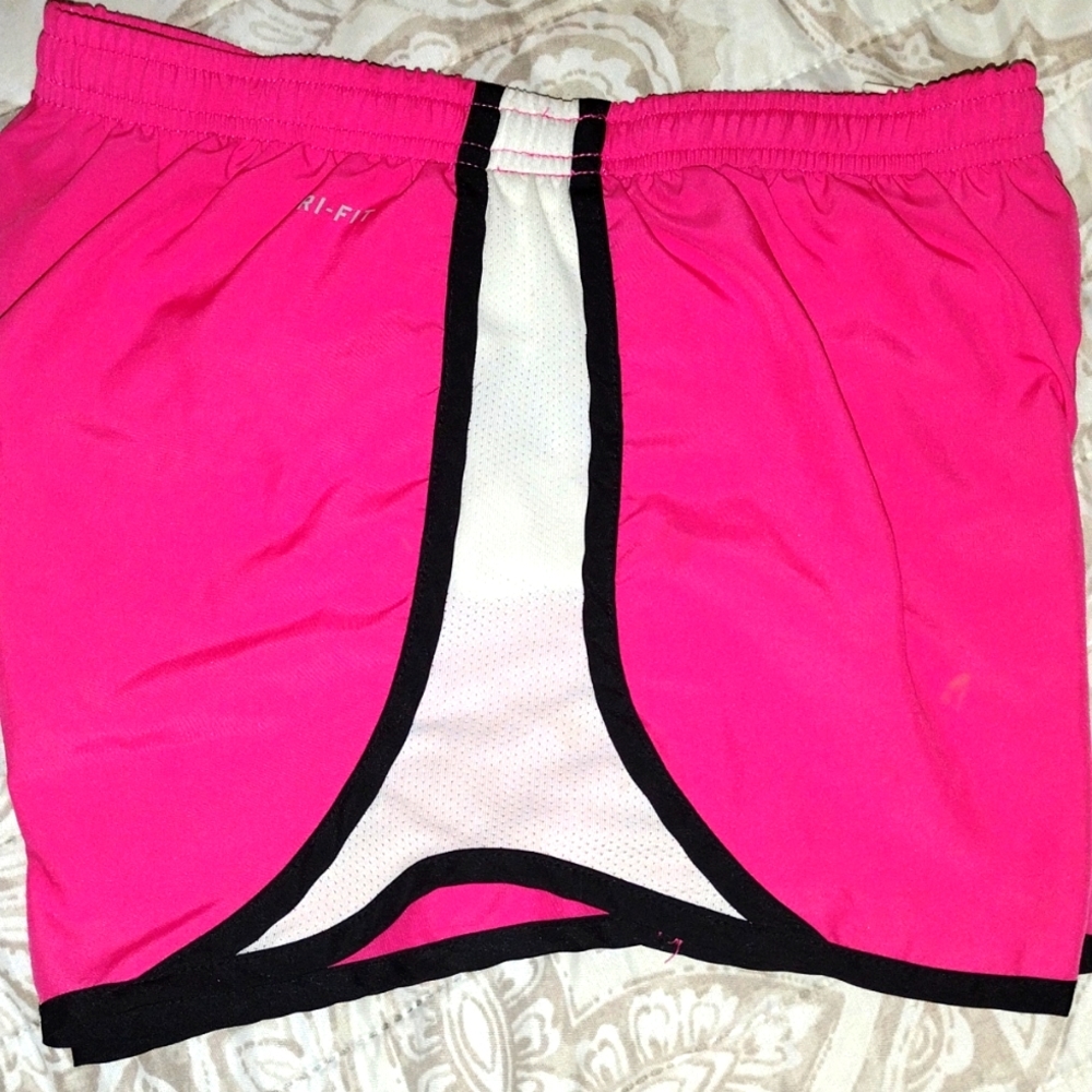 NIKE DRI FIT RUNNING SHORTS - Picture 6 of 7
